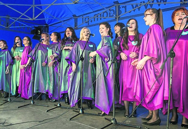 Każdy występ chóru Gospel Radom jest niezwykle żywiołowy, a efekt może być jeden - publiczność śpiewa razem z artystami. 