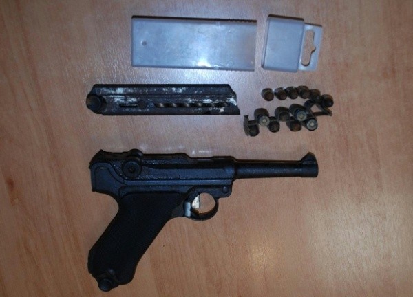 W piwnicy mieszkańca Białogardu policja odnalazła pistolet z czasów II wojny światowej.