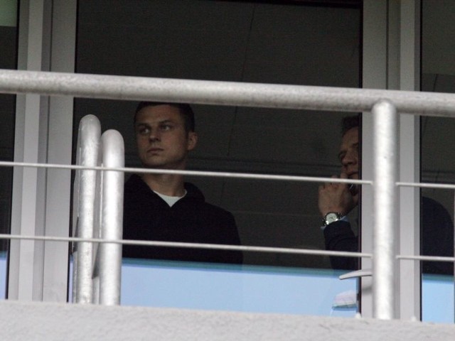 Andrzej Niedzielan oglądał mecz Korony z Cracovią w jednym ze skyboxów stadionu wspólnie z Tomaszem Rząsą, dyrektorem sportowym Cracovii.