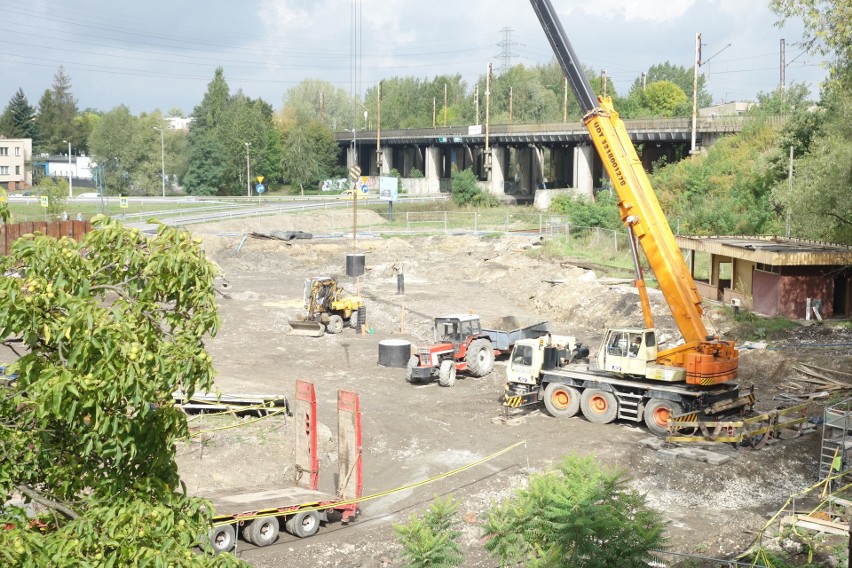 Katowice: wciąż trwa budowa węzła przesiadkowego Brynów