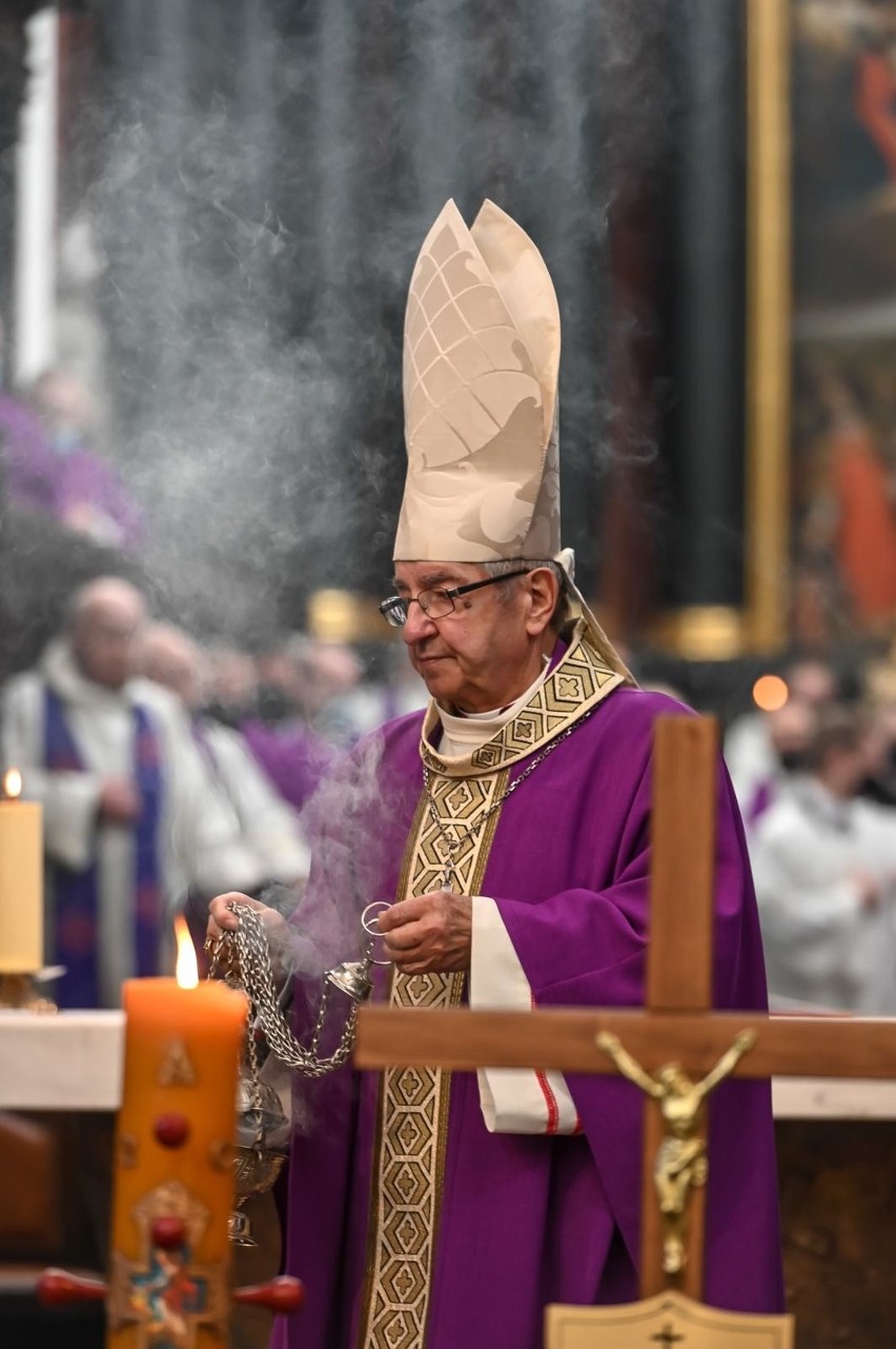 Abp Sławoj Leszek Głódź został ukarany przez Nuncjaturę...