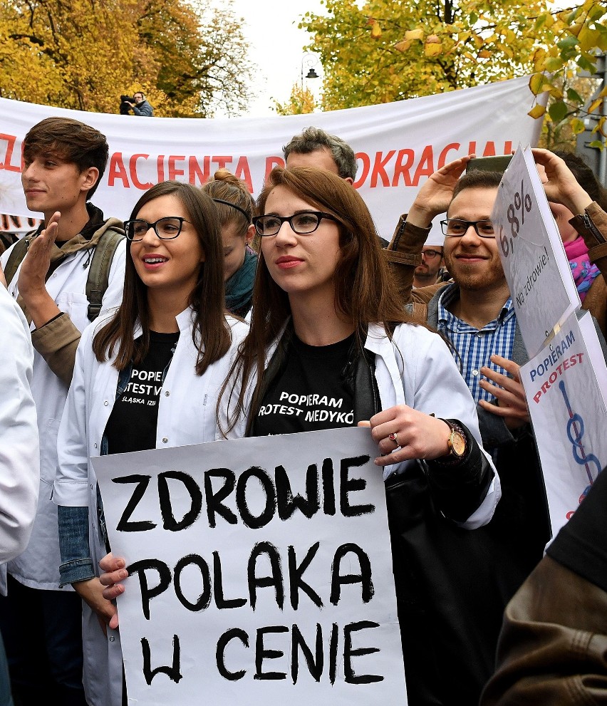 Pikieta lekarzy rezydentów w Warszawie