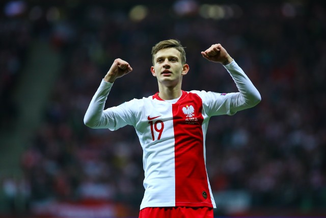 To był dobry wtorek! Reprezentacja Polski w swoim ostatnim meczu eliminacji do Euro 2020 pokonała Słowenię 3:2. Decydującą bramkę zdobył Jacek Góralski. Wcześniej trafili także Robert Lewandowski i Sebastian Szymański, któremu gratulował Łukasz Piszczek. Zobaczcie zdjęcia z boiska.
