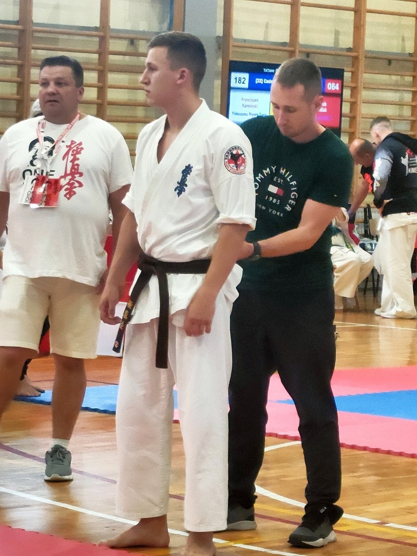 Tarnobrzescy karatecy na międzynarodowym turnieju stawali na podium. Zobacz zdjęcia