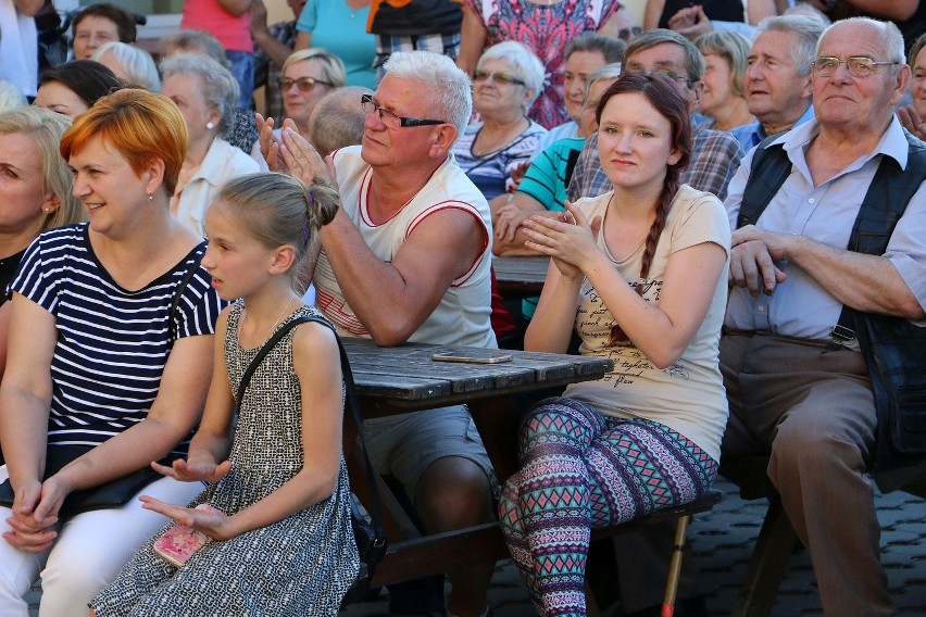 Mieszkańcy Trzciela przywitali Monikę Michalik, brązową...