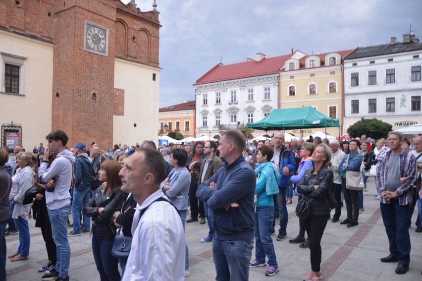 Tarnów. Koncert VIVA SANTANA – feat. Leszek Cichoński oraz Kasia Kowalska (ZDJĘCIA)