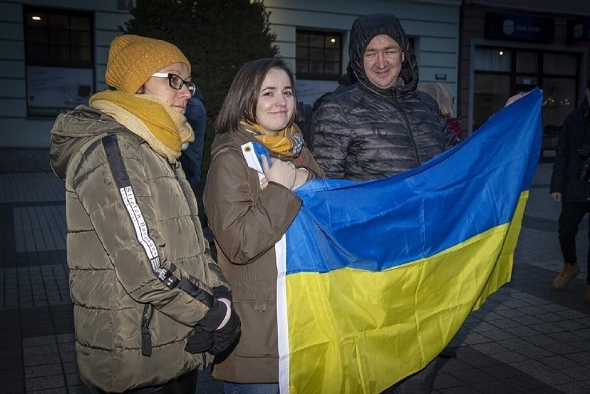 Iwanka (w środku) jest już w drodze na Ukrainę....