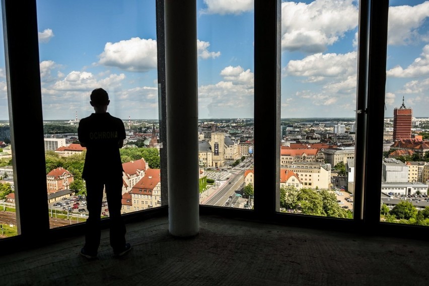 Dotarliśmy już na najwyższe piętra nowego poznańskiego...