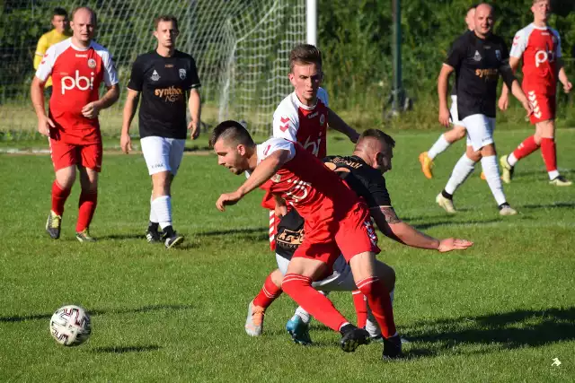 2-3 września gra B klasa grupa 3. Śledź wyniki i tabelę.