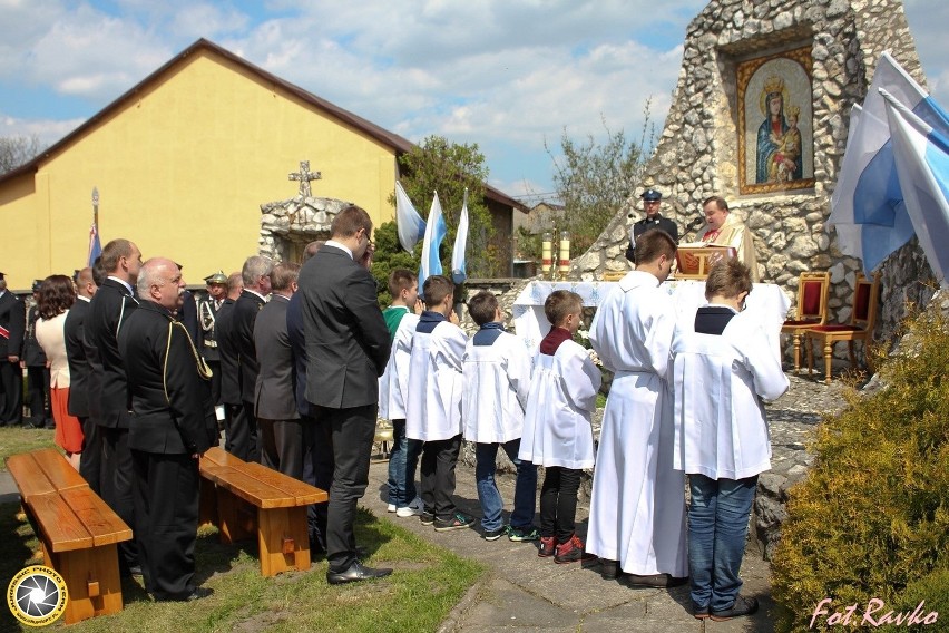 Powiatowa pielgrzymka strażaków w Skarżycach