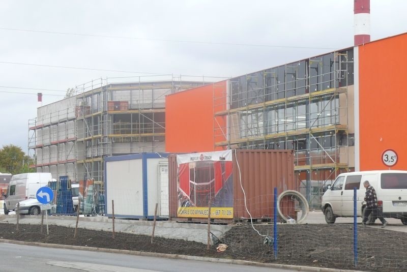 Nowe centrum handlowe w Kielcach rośnie w siłę. Wkrótce wielkie otwarcie