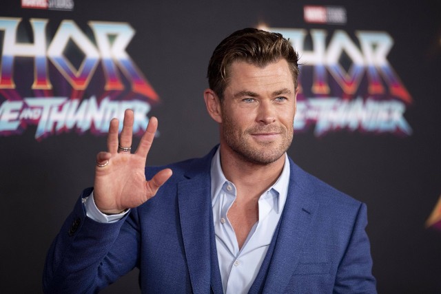 Chris Hemsworth zawiesza karierę ze wzglądu na niepokojącą diagnozę. Chce być teraz z rodziną