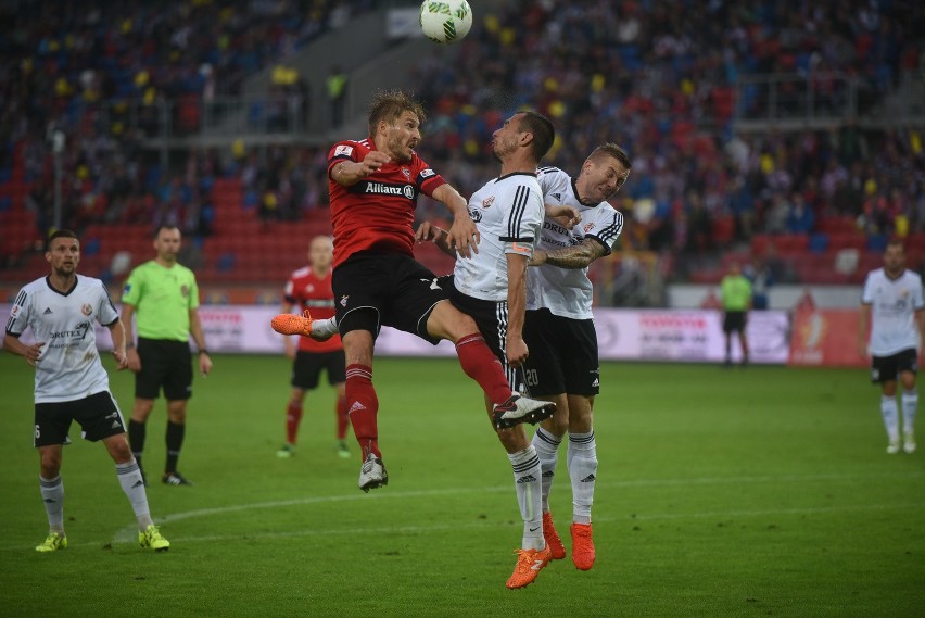 Górnik Zabrze tylko zremisował 0:0 z Bytovią. Otrzymał żółtą...