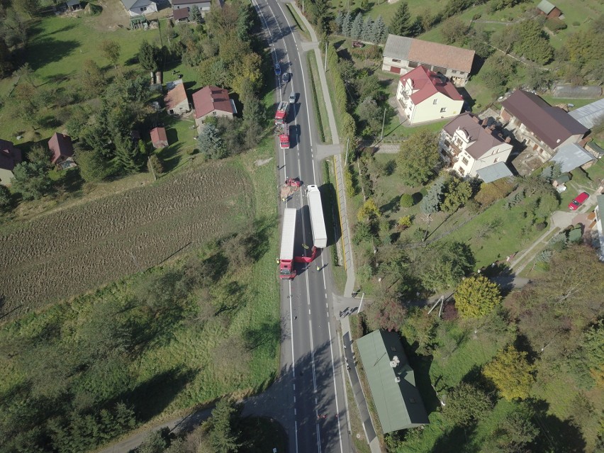 Tragiczny wypadek w Babicy. Nie żyje kierowca opla, w...