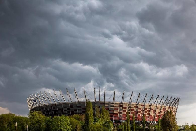 Huragan w Polsce? Burza z piorunami w lutym. Co się dzieje z pogodą? Ekspert: To nie są żadne anomalie