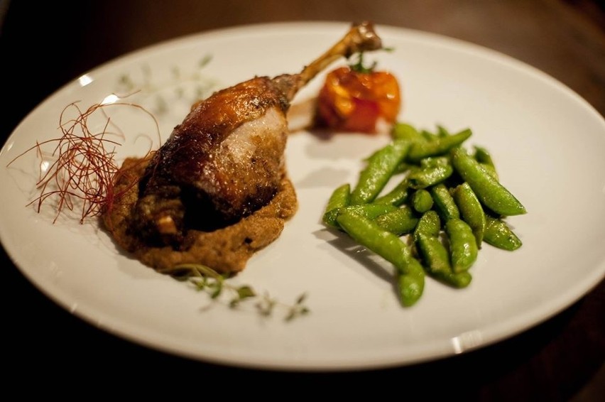 Głodny? Zostań w domu dowieziemy! Sprawdź, które lokale gastronomiczne w Słupsku i okolicach  wciąż działają!