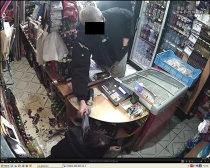25-latek napadał z bronią i nożem na sklepy w Łodzi. Grozi mu 15 lat! [zdjęcia]