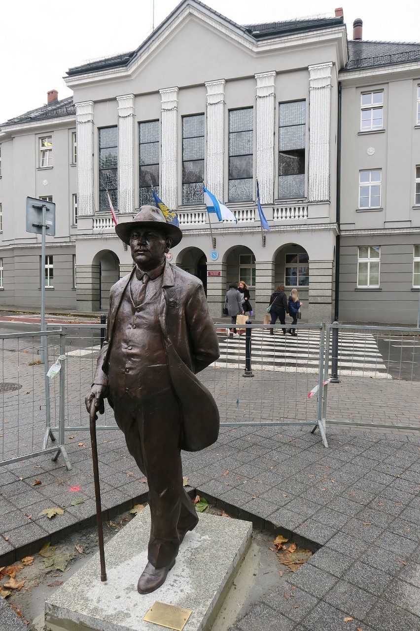 Pomnik burmistrza Władysława Webera stanął przed rybnickim...