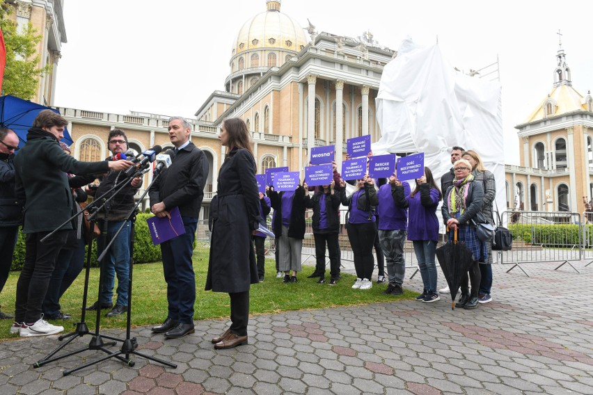 Księża marianie uprzedzili partię Wiosna Roberta Biedronia,...