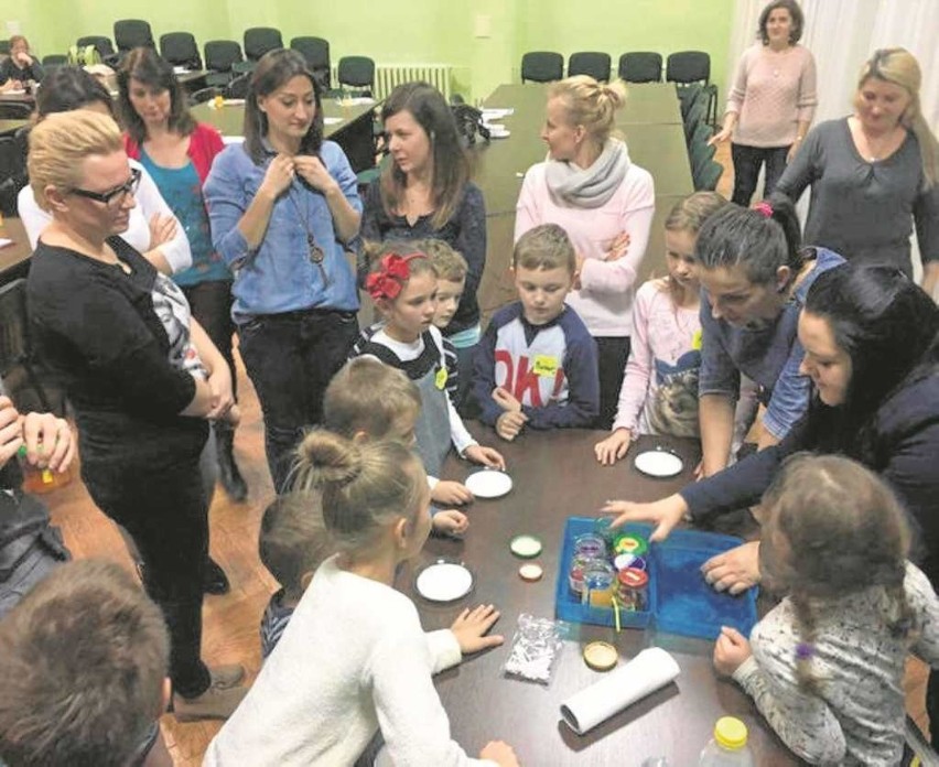 W Miechowie rozpoczęła się III edycja Szkoły dla rodziców....