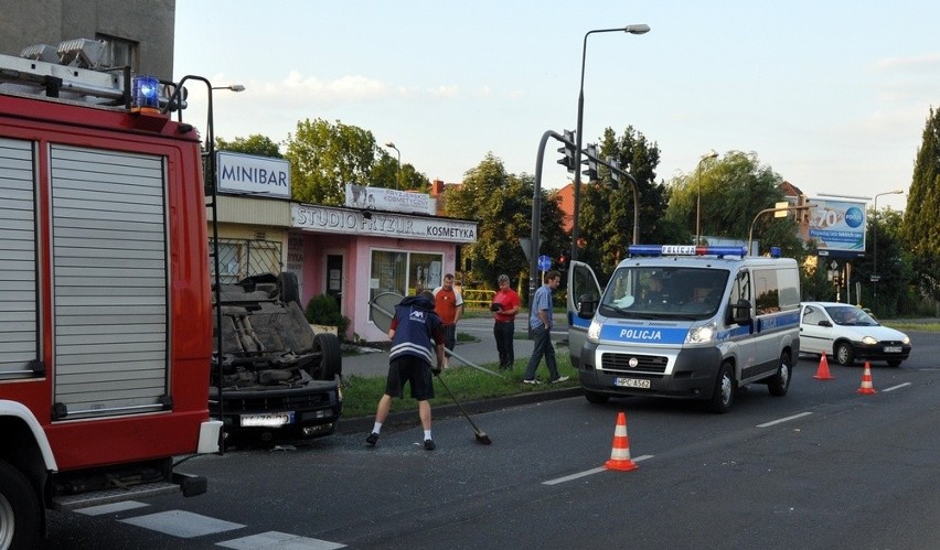 Zderzenie aut na ul. Sułkowskiego w Bydgoszczy