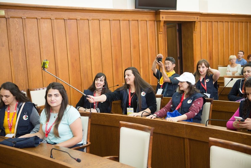 Uczestnicy Światowych Dni Młodzieży gościli w urzędzie...