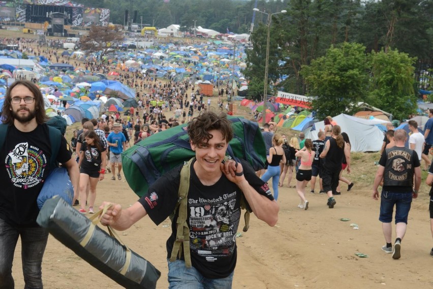 Pociągiem na PolAndRock Festiwal (Woodstock) z Zielonej Góry i Gorzowa. Sprawdź specjalny rozkład jazdy pociągów na PolAndRock Festiwal 