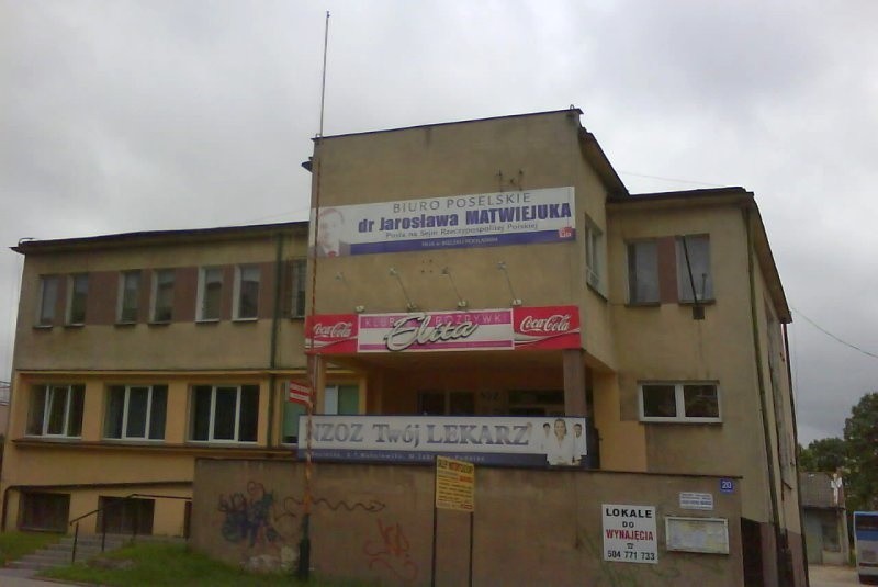 Biuro poselskie Jarosława Matwiejuka ciągle się reklamuje w...