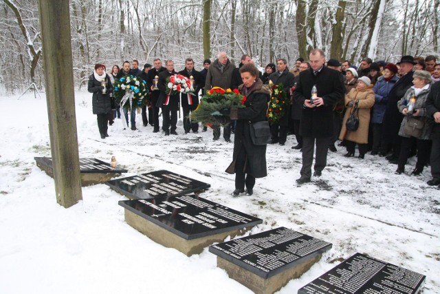 W ubiegłorocznych obchodach uczestniczyła m.in. konsul Niemiec w Opolu Sabine Haake.