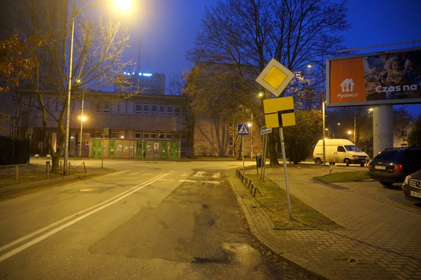 Lublin w Sylwestra prawie opustoszał. Nieliczni wybrali się na ostatni w tym roku spacer. Zobacz zdjęcia