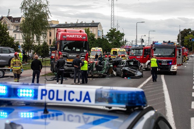 Wypadek na rogu Gdańskiej i Kamiennej w Bydgoszczy - 7.08.2023.