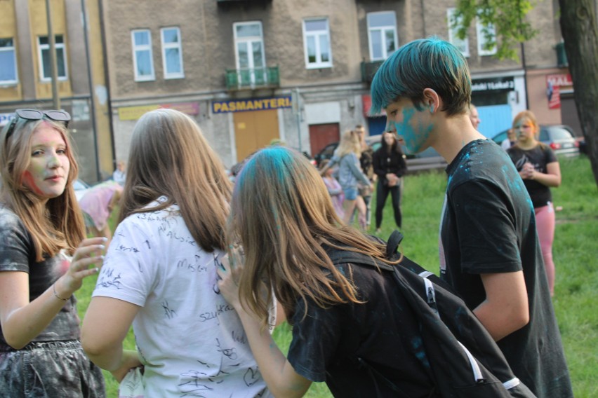 Festiwal Kolorów na Placu Jagiellońskim w Radomiu. Było bajecznie! Zobaczcie zdjęcia
