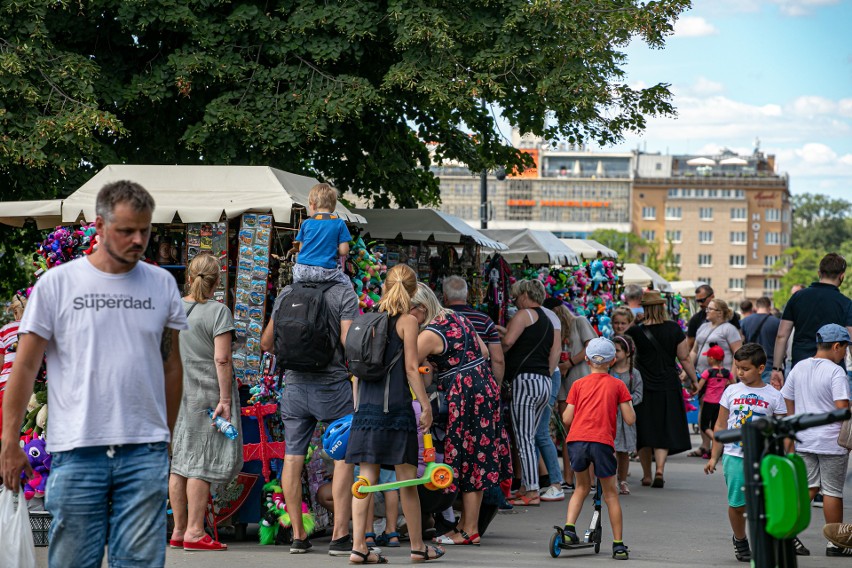 Kraków. Bulwary wiślane pełne krakowian i turystów [ZDJĘCIA]