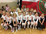 Przedszkolaki śpiewały, recytowały wiersze i zatańczyły... poloneza (zdjęcia, wideo)