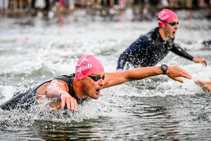 Sobotnia rywalizacja triathlonistów na dystansie sprint w...