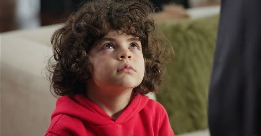 „Emanet”. Berat Rüzgar Özkan to malec z ogromnym talentem! Co wiemy o chłopcu, który wciela się w postać Yusufa Kyrymly? 