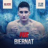MMA. Paweł Biernat wygrał w zawodowym debiucie z Kacprem Miklaszem podczas gali FEN 29