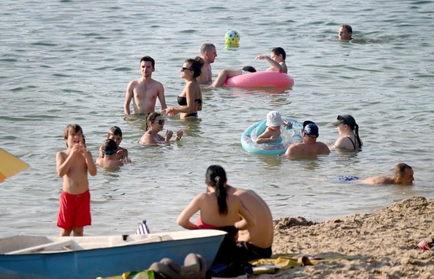 To już oficjalne: koniec z zakazem kąpieli w Kryspinowie. Można tam bezpiecznie pływać