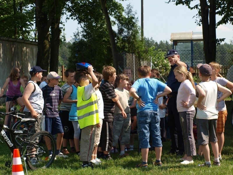 Policjanci egzaminowali uczniów w Wojciechowie
