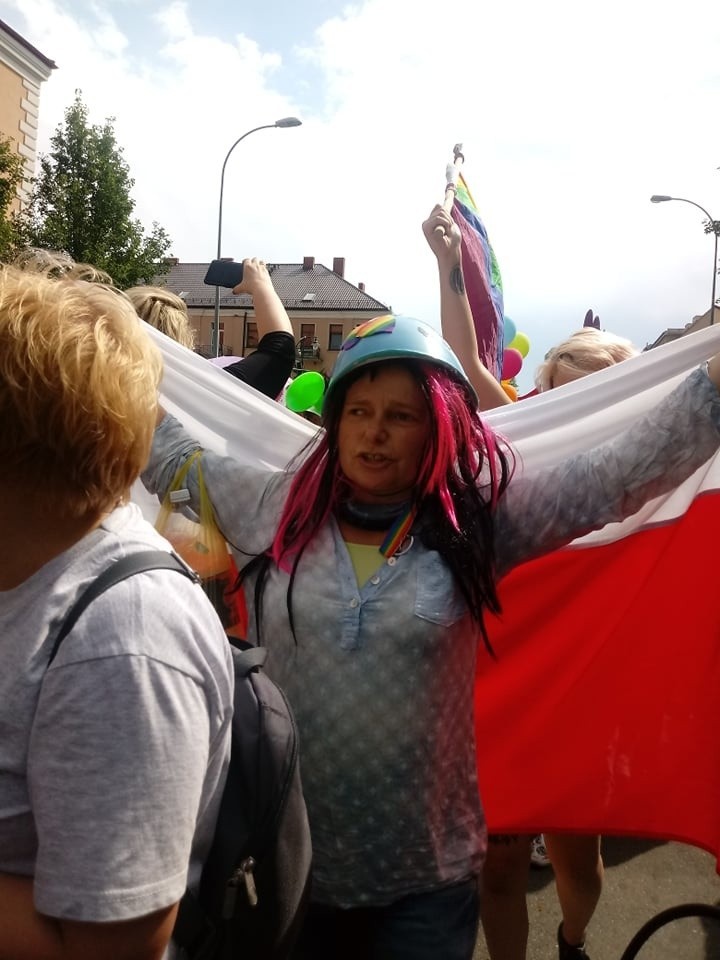 Marsz Równości w Białymstoku. Uczestnicy wyruszyli z opóźnieniem [ZDJĘCIA]