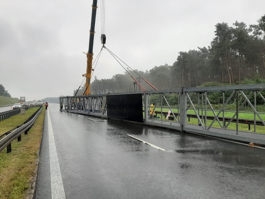 Montaż systemu ITS na opolskim odcinku autostrady A4.