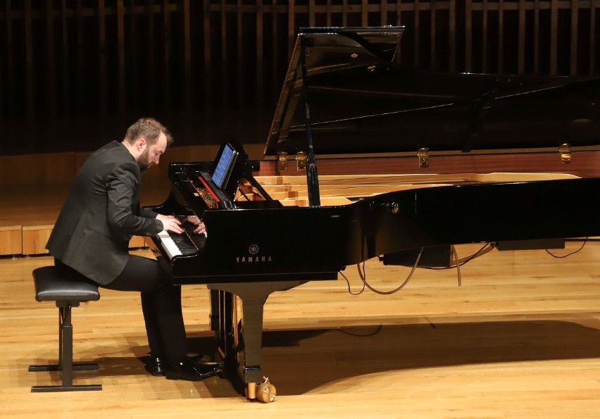 W Zespole Szkół Muzycznych zagrał w sobotę znany pianista, Piotr Sałajczyk