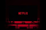 Oto najnowsze polskie filmy i seriale dostępne na Netflixie! Lista tytułów, które miały premierę w 2020 roku. Co warto obejrzeć? 