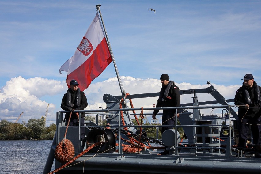 20 lat Korpusu NATO w Szczecinie. Przy nabrzeżach zacumują okręty wojenne. Dziś wpłynął ORP Poznań 