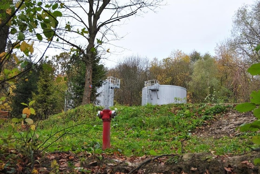 Koniec problemów z dostawą wody do sanatoriów w Iwoniczu-Zdroju. Jest nowy wodociąg i zbiorniki wyrównawcze [ZDJĘCIA]