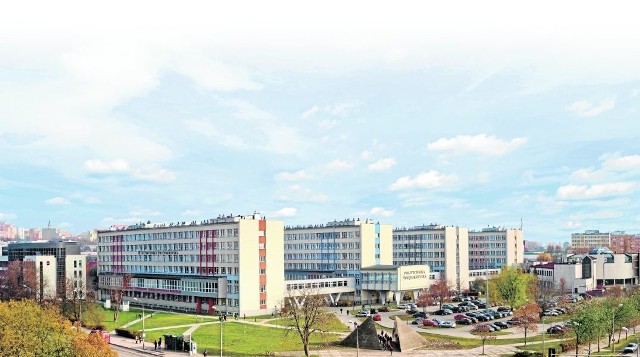 Politechnika Świętokrzyska mieści się na terenie 22-hektarowego kampusu w centrum Kielc. Kształci około 10 tysięcy studentów w ramach 18 kierunków i w zakresie ponad 50 specjalności.