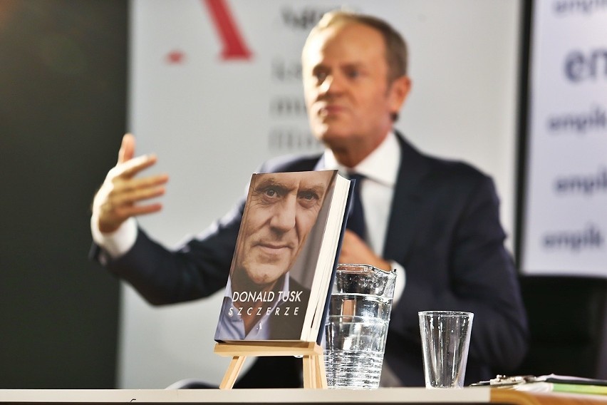 Donald Tusk promował we Wrocławiu książkę pt. "Szczerze"