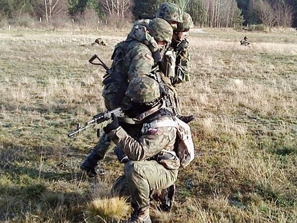 Żołnierze 15. batalionowego Zgrupowania Taktycznego dotarli już na poligon.