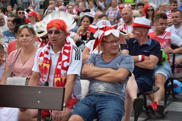 Wielu kibiców przyszło wspierać reprezentację podczas pierwszego meczu na mundialu w Rosji. Niestety Polska przegrała z Senegalem wynikiem 1:2. Następne spotkanie z Kolumbią już w niedzielę.