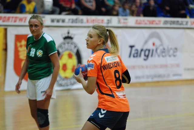 Dominika Więckowska i jej koleżanki z Korony Handball grają w sobotę o 20 ze Słupią Słupsk.